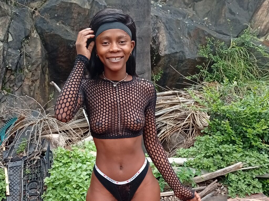 LillyAriana's Webcam 