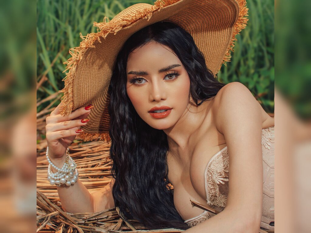 SeraphinaHeather's Webcam 